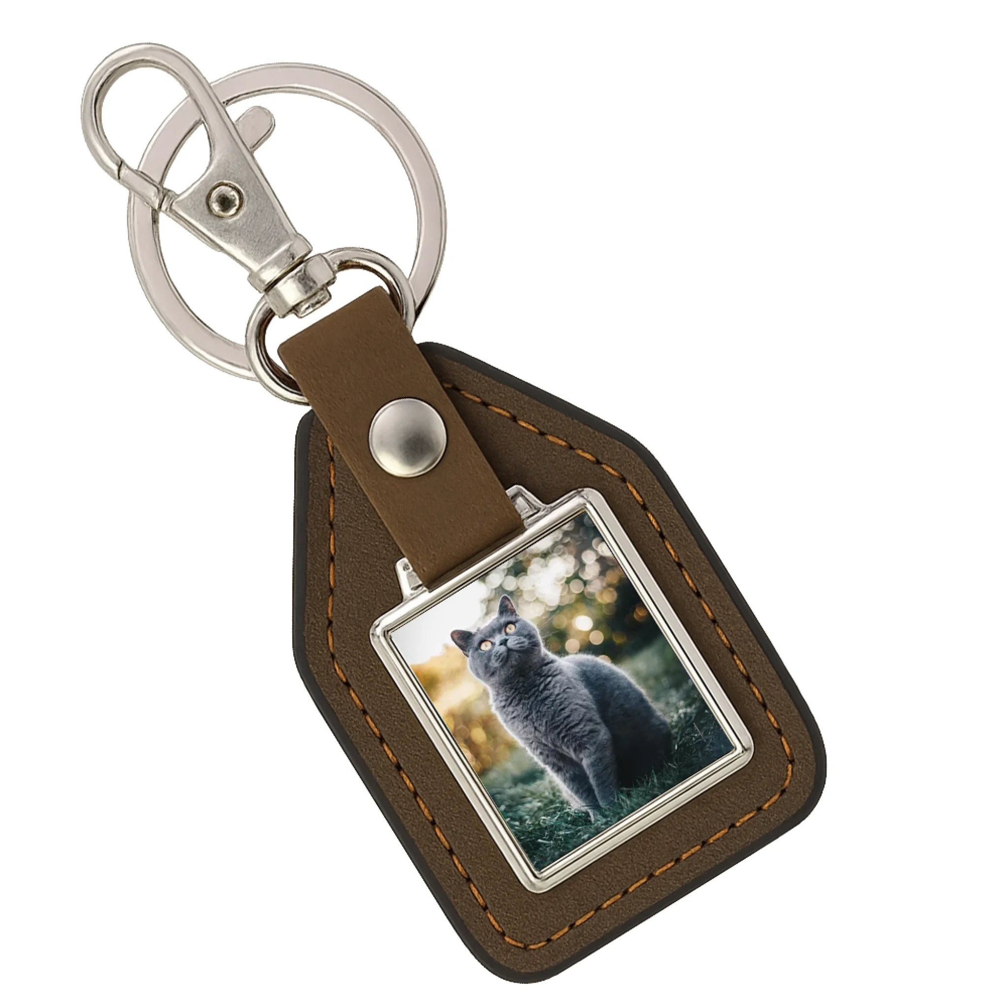 Egyedi kulcstartó bőrháttérrel és állatos fényképpel