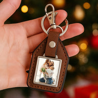 Ajándék karácsonyra anyának egyedi képes kulcstartó bőrháttérrel