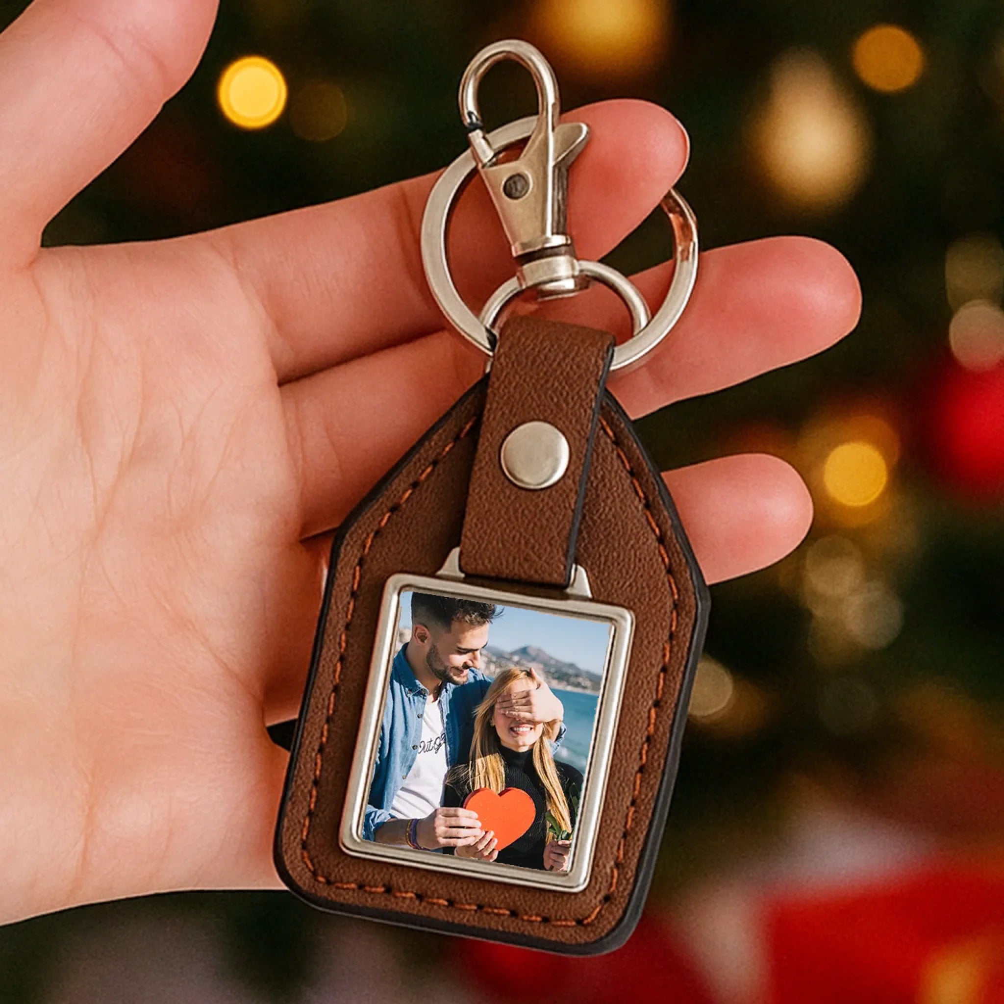 Ajándék karácsonyra pároknak egyedi képes kulcstartó bőrháttérrel