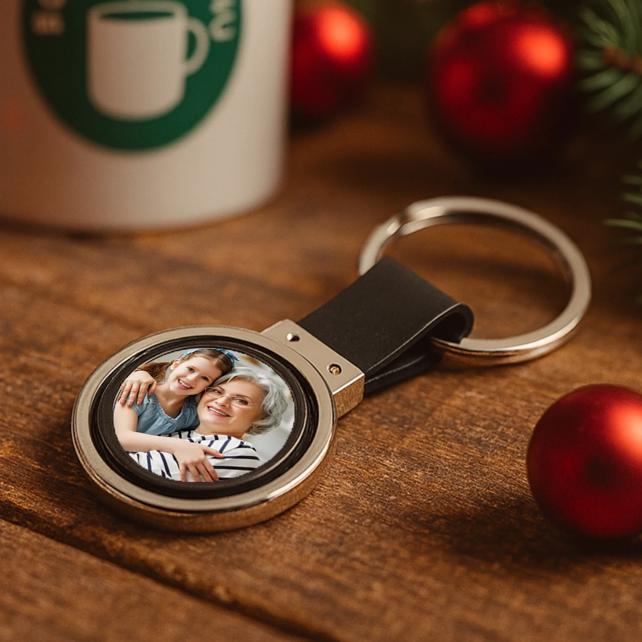 Ajándék nagymamának karácsonyra- egyedi képes kétoldalas kulcstartó