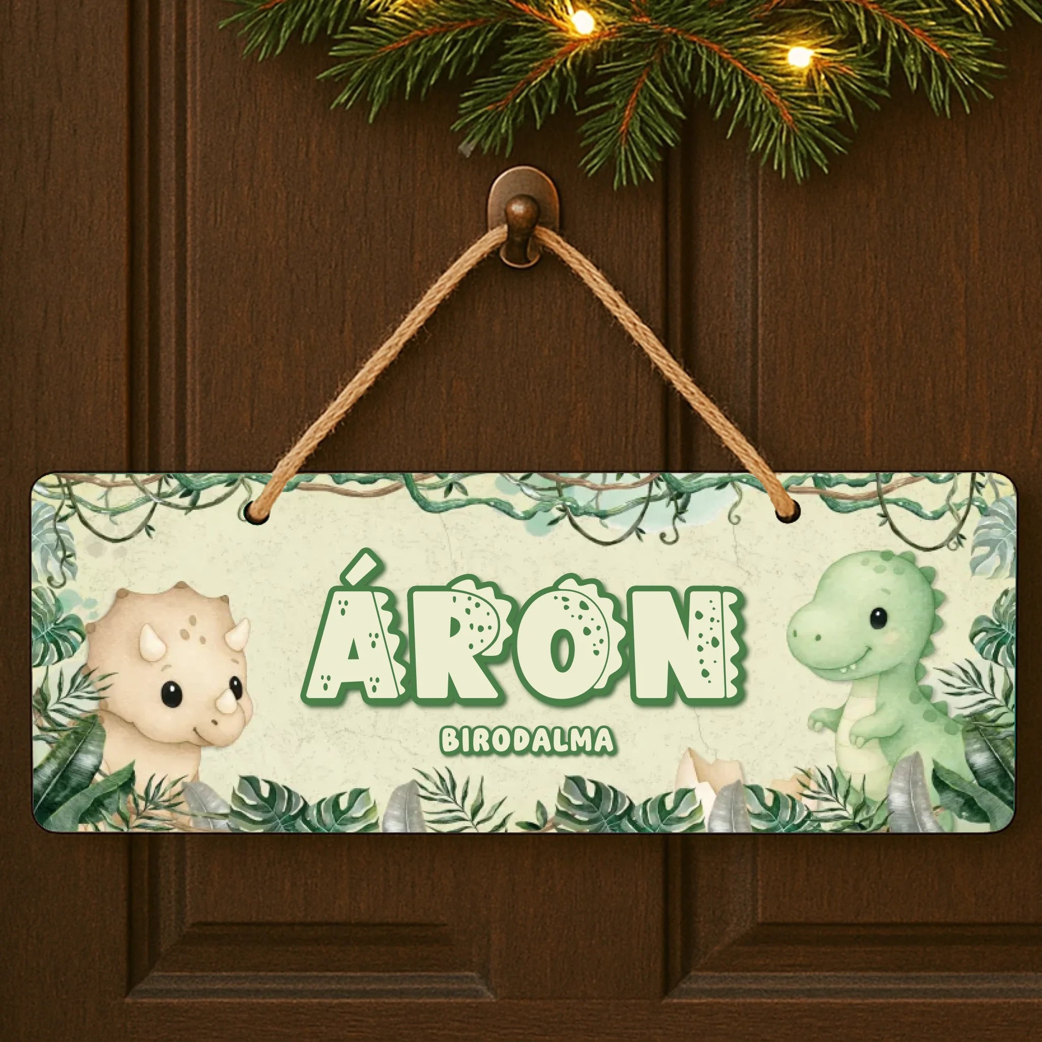 Egyedi névre szóló dínós dísztábla - ajándék gyerekeknek