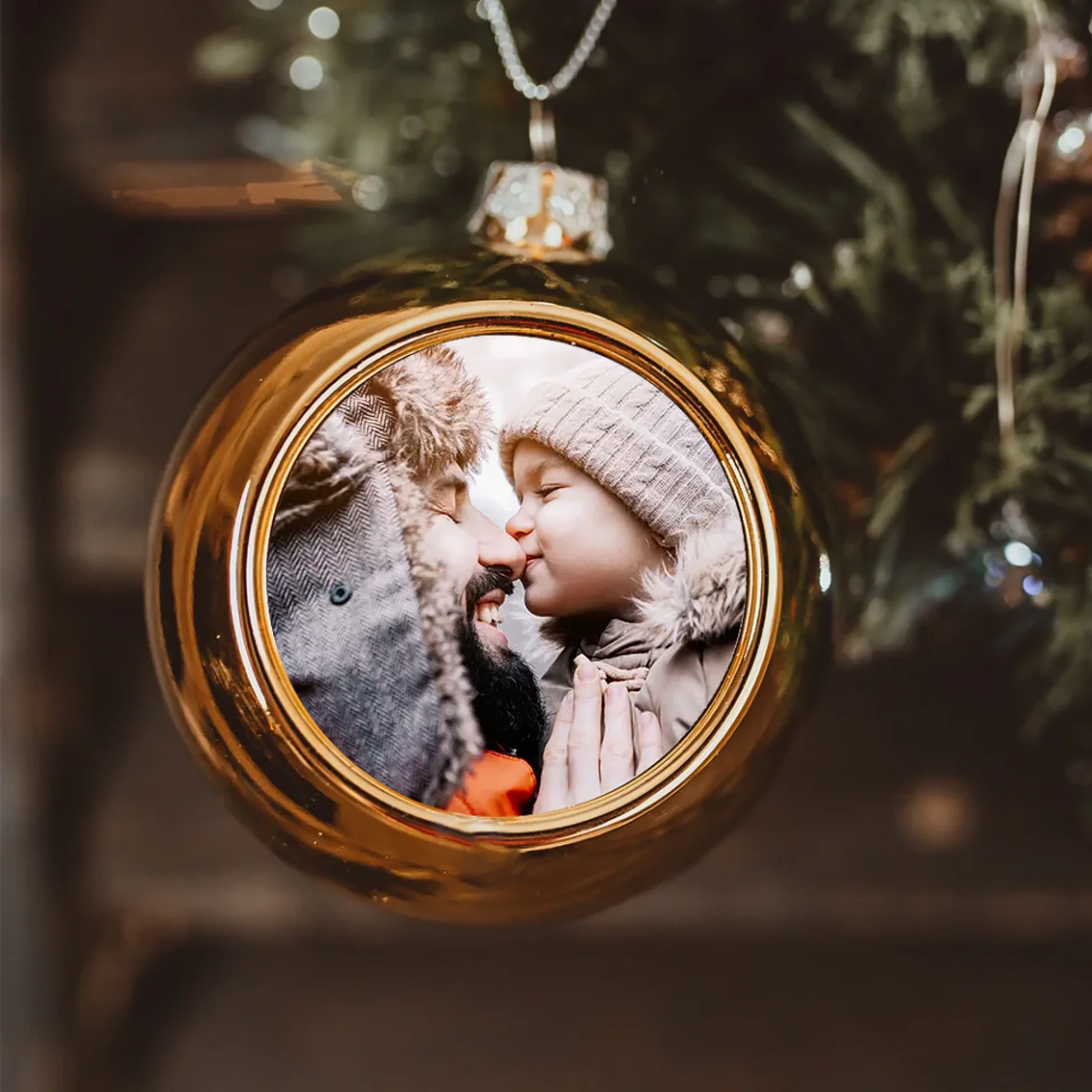 Egyedi képes karácsonyi gömbdísz arany