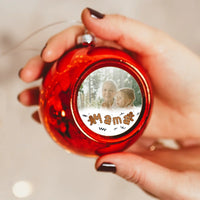 Mézeskalácsos karácsonyi piros gömbdísz egyedi képpel a Mamának