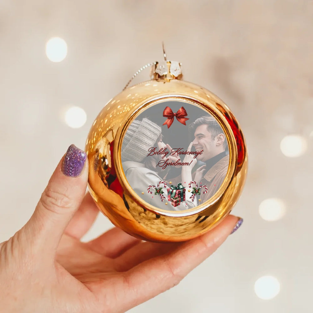 Karácsonyi arany gömbdísz saját fényképpel és szívhez szóló üzenettel