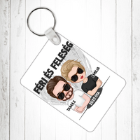 Férj és feleség szerkeszthető karakteres valentin napi kulcstartó