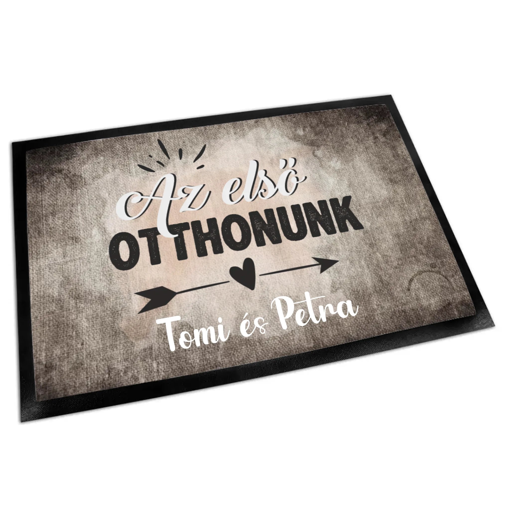 Az első otthonunk lábtörlő egyedi névvel