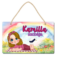 Szerkeszthető karakteres egyedi ajándék falidísz gyerekeknek kislányos mintával