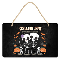 Személyre szabható őszi Halloweeni fali dekor tábla - Skeleton Crew családi ajándék pároknak