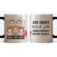 Egyedi karácsonyi ajándék bögre munkatársaknak választható karakterekkel - több személlyel