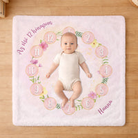 Virágmintás baba bérföldkő takaró névvel – személyre szabható babapléd