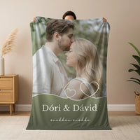 Egyedi fényképes pléd szív alakú mintával - névvel és szöveggel