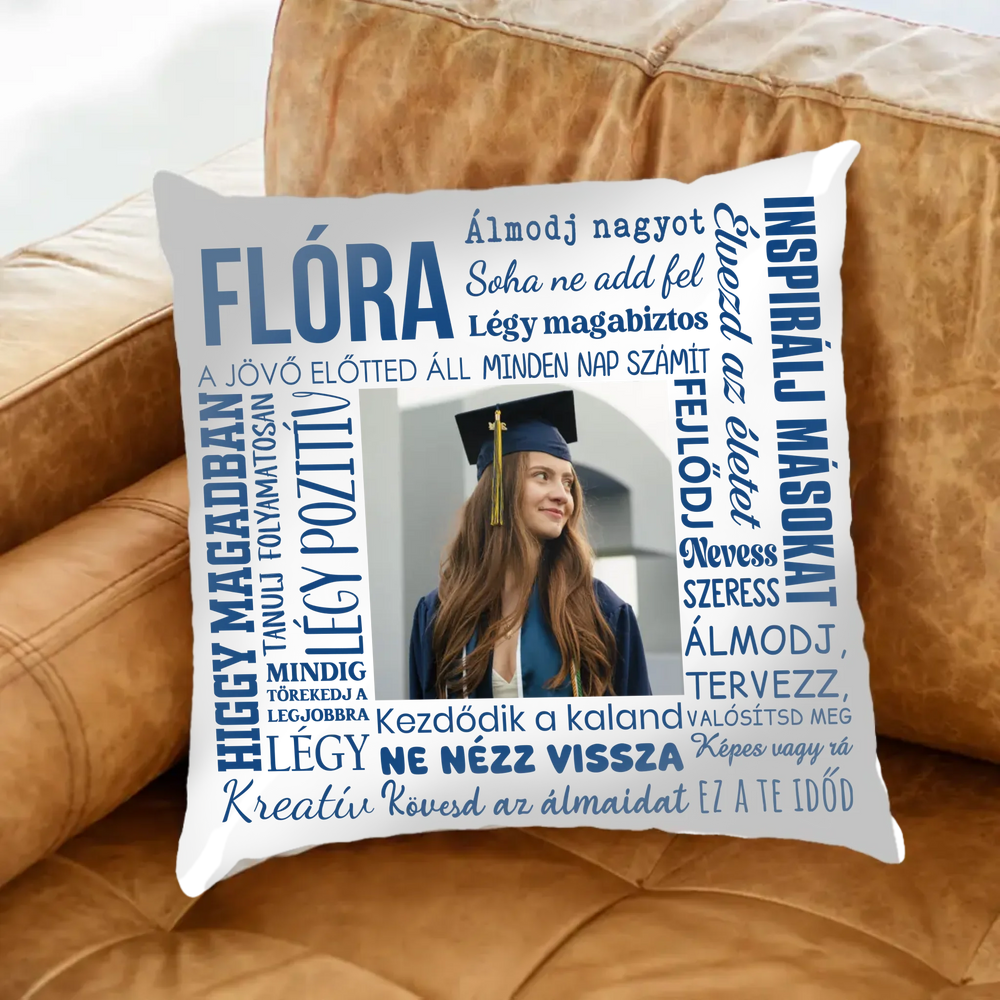 Egyedi motivációs fullprint párna névvel és fényképpel