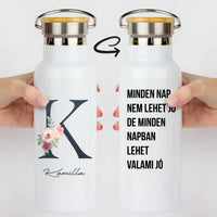 Egyedi virágos kulacs névvel