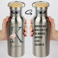 Egyedi virágos kulacs névvel