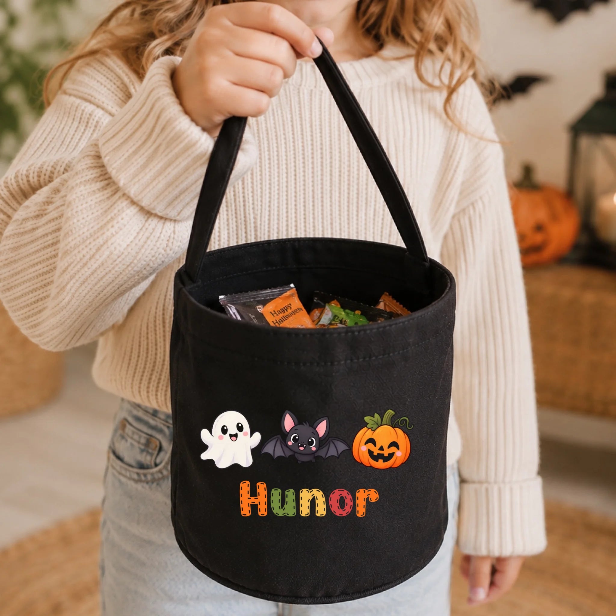 Névre szóló cukorkagyűjtő zsák gyerekeknek halloweeni figurákkal