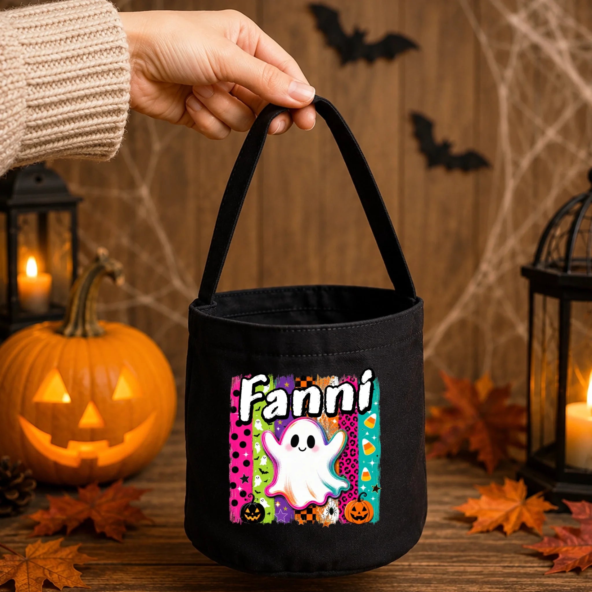 Névre szóló halloweeni cukorkagyűjtő zsák gyerekeknek - szellemes mintával