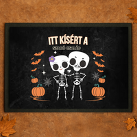 Személyre szabható őszi Halloweeni lábtörlő - Skeleton Crew családi ajándék pároknak