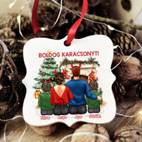 Családi mintás karácsonyfadísz fehér alapon