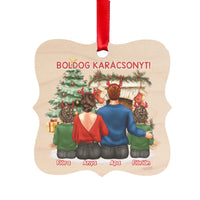 Családi mintás karácsonyfadísz fa alapon