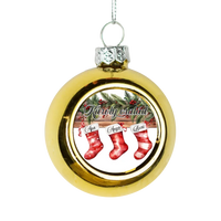 Karácsonyi arany gömbdísz piros csizmácskákkal