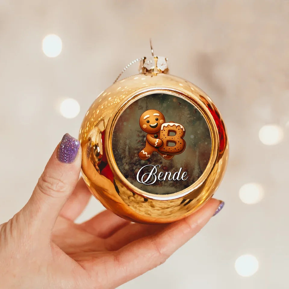 Karácsonyi arany gömbdísz egyedi névvel és kezdőbetűvel